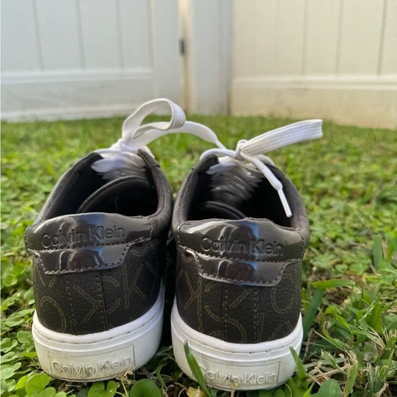 Calvin Klein sneakers - Picture 2 of 2
